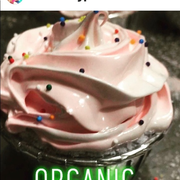 Meet your Posher, Erica - Picture 4 of 4